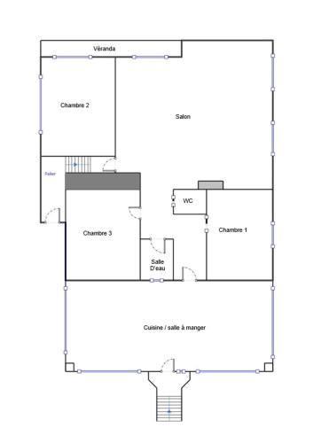 Logement indépendant chez l'habitant avec piscine commune