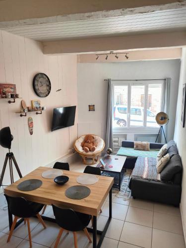 Charming Stone House Retreat, Your Tranquil Haven - Apartment - Villeneuve-de-la-Raho