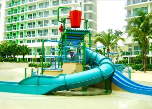 Azure Urban Resort Condo Paranaque near NAIA Airport Free Highspeed WIFI and Netflix in Manila