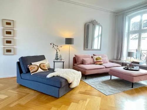Helle Altbauwohnung mit Balkon im Briller Viertel in Wuppertal, Deutschland