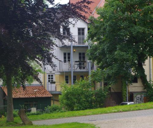 Ferien-Wohnung am Menzer-Park - Apartment - Neckargemünd