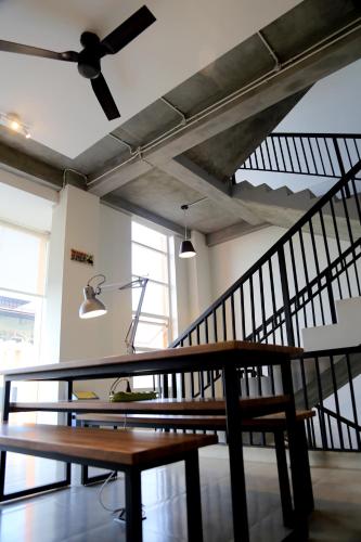 balkon/terras, Istanaku Guesthouse 2 near Museum Negeri Propinsi Sulawesi Utara