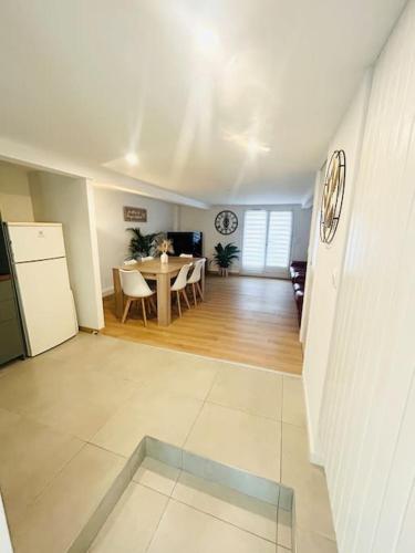 Maison chaleureuse proche Paris in Шатилон