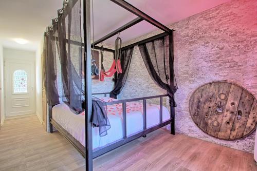 love room avec spa et piscine vu panoramique - Chambre d'hôtes - Solliès-Toucas