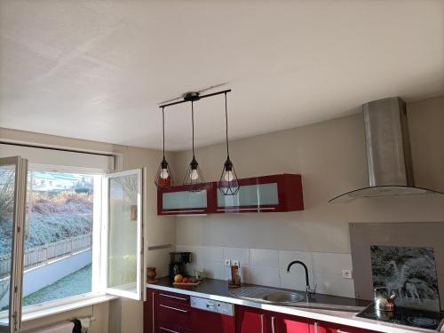 keuken, Maison au calme, proche du centre de Landerneau in Landerneau