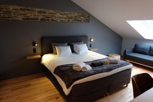 Le Cerf d'Or Room Type - Standard Family Room Le Cerf d'Or Room Type - Standard Family Room
