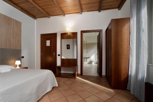 Comfort Rooms Villa Gaia Tor Vergata - image 10