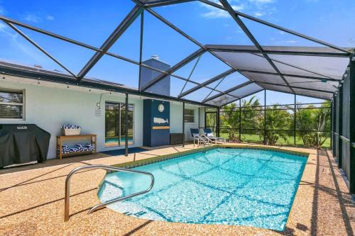 5 mi to AMI Heated Pool Game Room 10 min to IMG in Bradenton, USA
