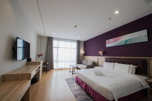 room detail thumbnail 0