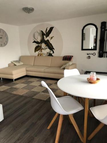 Einliegerwohnung in Gissigheim. - Apartment - Königheim