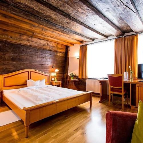 1 queen bed