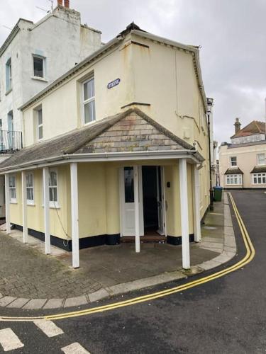 50 meters from Beach. - Apartment - Bognor Regis