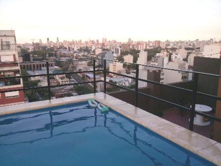Piscina, alquiler por dia av Corrientes caba Movistar Arena 1 2 3 4 y 5 personas wi fi y cochera (Alquiler por dia semana mes avenida Corrientes 6116 a pasos Movistar Arena 1 2 3 4 5 personas cocher) in Chacarita