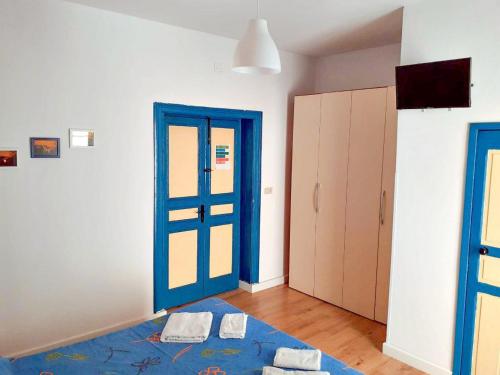Don Vito's Apartments – Castellammare del Golfo, CA