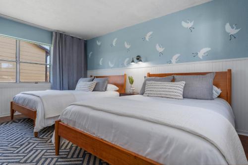 2 queen beds