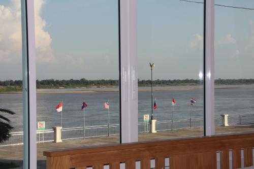 That Phanom River View Hotel