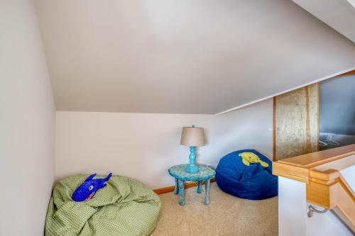 Horizon View - Meredith Lodging - image 13
