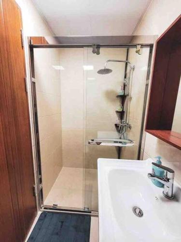 Chic Studio Unit with a Balcony and a View in Megatower Residences 3