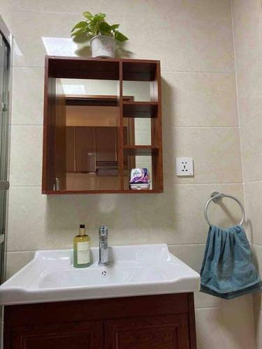 Chic Studio Unit with a Balcony and a View in Megatower Residences 3