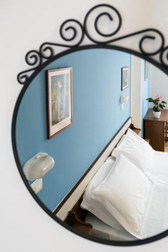 Triple Room room in Hotel Cheri