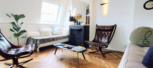 Warm Bright Flat On Roofs Of Paris, Eiffel Tower