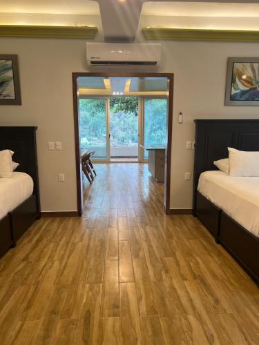 Villa - Beach Front image 10