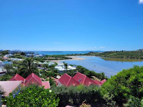 Agréable deux-pièces vue mer et grand extérieur