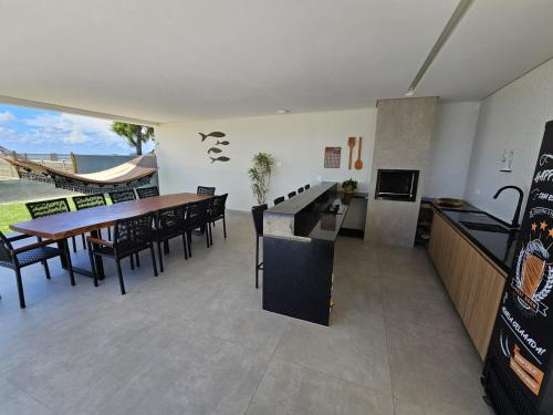 Piscina aquecida, 5 suítes e pé na areia com vista espetacular!! (Piscina aquecida, 5 suites e pe na areia com vista espetacular!!) in Barra do Sirinhaém