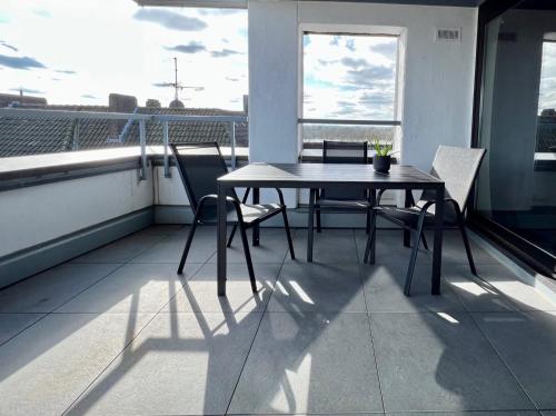 شرفة/ تراس, PISO SUPERIOR - Exklusives Apartment an der Promenade mit Rheinsicht & Loggia in Emmerich am Rhein
