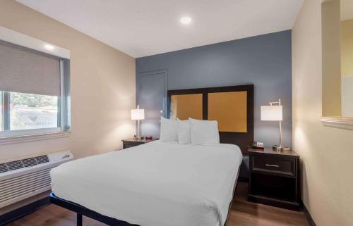 1 queen bed