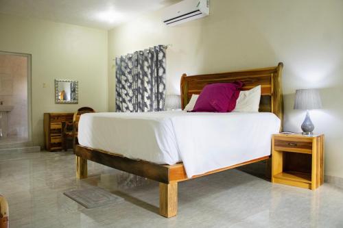 DEMAROYS in Treasure Beach