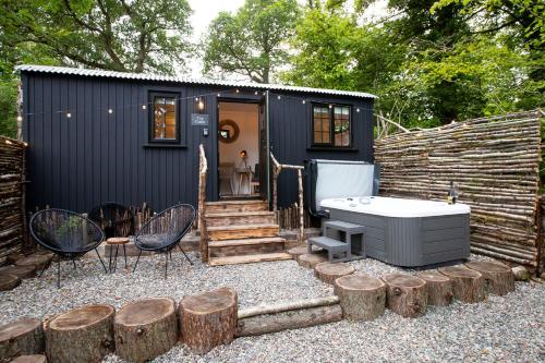 The Mar Huts - The Conic Hut - Accommodation - Drymen