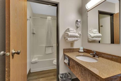 SureStay by Best Western Spicer - image 2