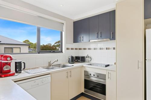 Three-Bedroom House image 10