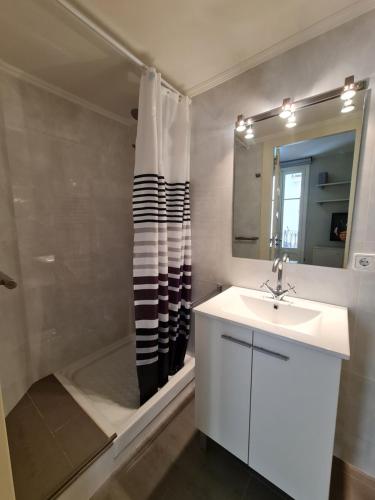  Apartamentos Nouvilas in Portbou