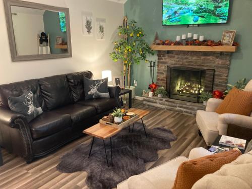 Peaceful Seasonal Wooded Cottage close to everything in Tafton, USA