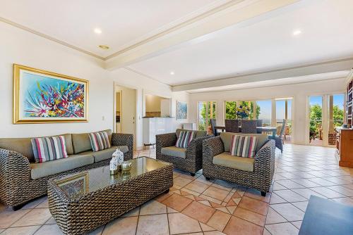 Tranquil Garden Hideaway