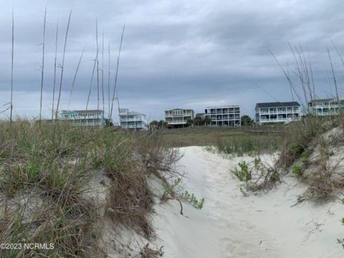 Southern Charm of Holden Beach