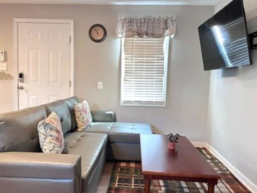 E3 Centrally located in Carytown fully fenced in Richmond, USA