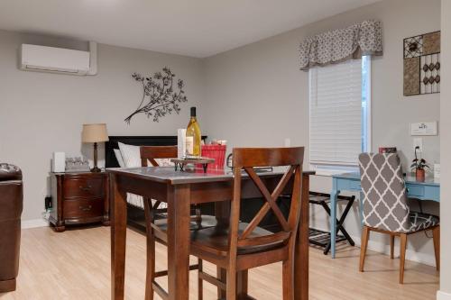 E3 Centrally located in Carytown fully fenced in Richmond, USA