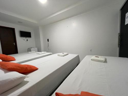 Standard Quadruple Room image 5