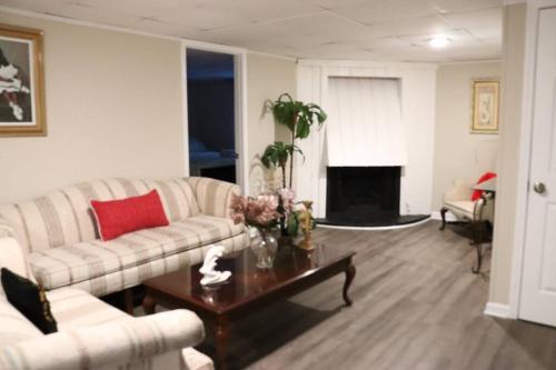 Spacious 2bdrm apartment in home 10mins to Airport in College Park, Vereinigte Staaten von Amerika