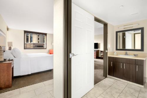 The Carriage House image 34