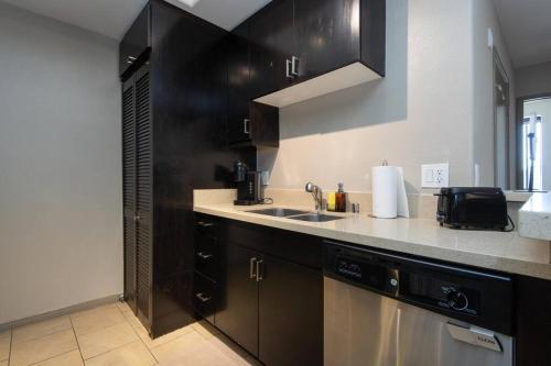 Comfy 3bed Apt next to Convention center/LA Live in Los Angeles, USA