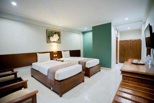 Cakra Kembang Hotel Room Type - Superior Double or Twin Room