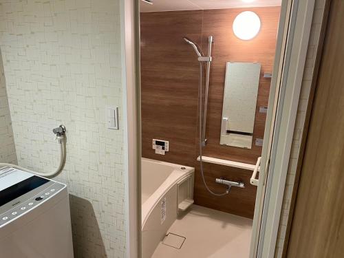 room detail thumbnail 2