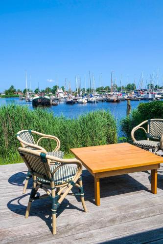 Chalet Valentina directly on the Lauwersmeer - image 5