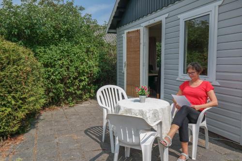 Skats, Cheapest 3 pers holiday home close to the National Park Lauwersmeer in Dongeradeel