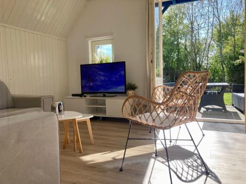 Entire house - 6pers House with a private terrace and garden by the Lauwersmeer in Dongeradeel