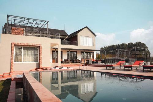 Viesnīcas āriene, Falak Farms- Villa with Pool,Jacuzzi in Chandigarh in Palanpur